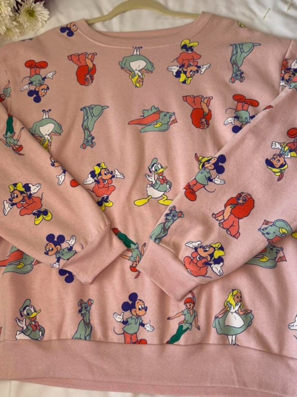 Pink Disney crewneck sweatshirt #Disney #loungewear
